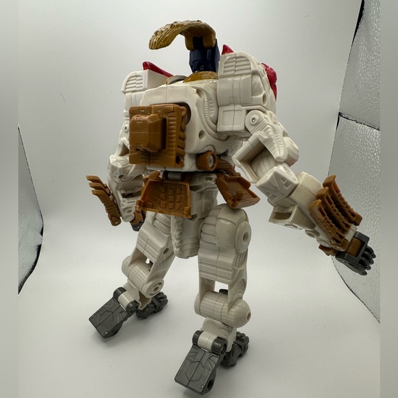 Transformers Universe Leo Prime Target Exclusive Complete - Picture 3 of 8